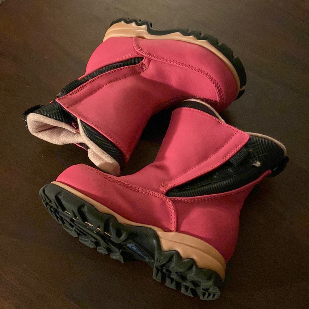 Landsend Toddler snow boots, pink, size 5
